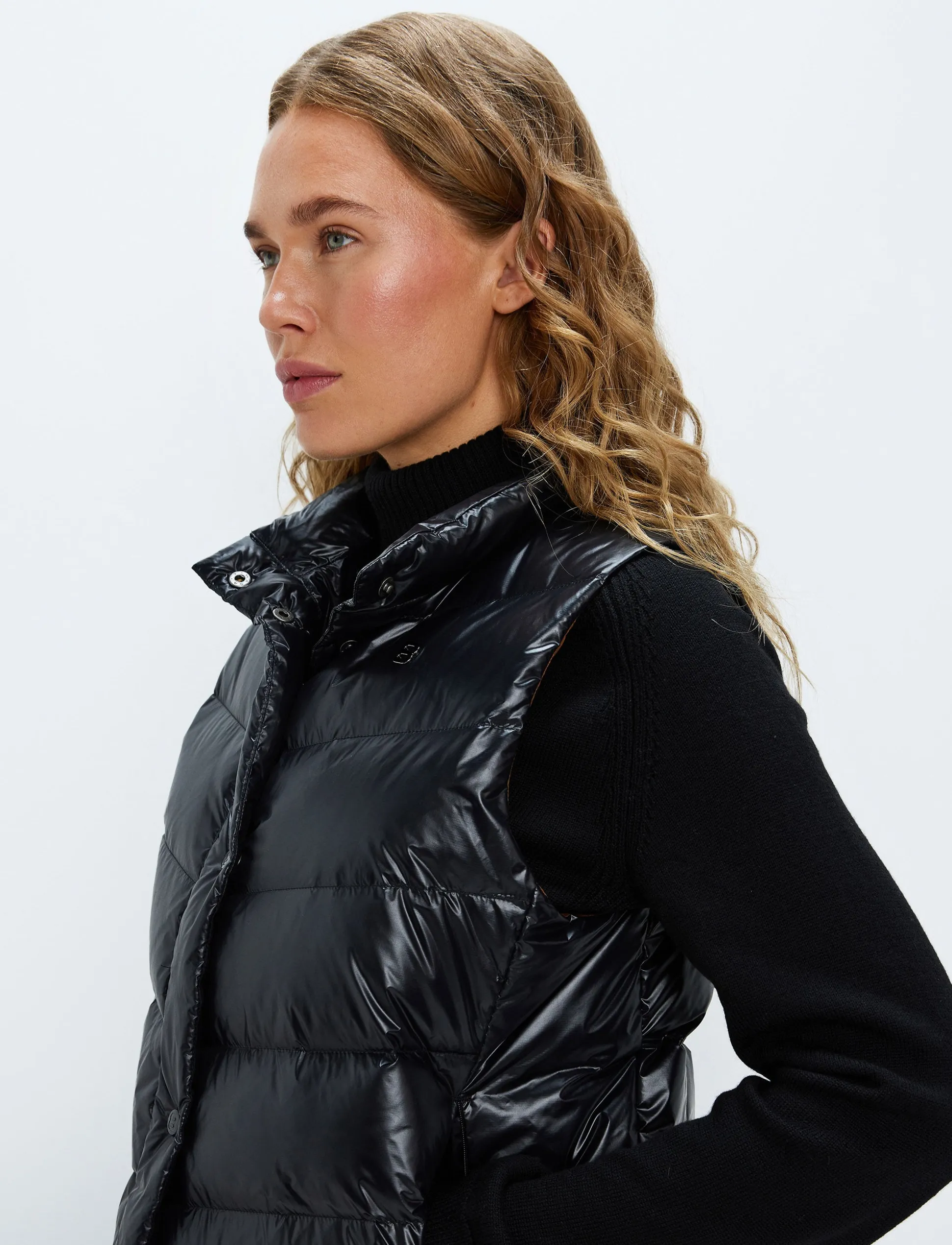 bella_w_down_vest__black_4.webp 8848 Altitude Bella W Down Vest - Black Fashion