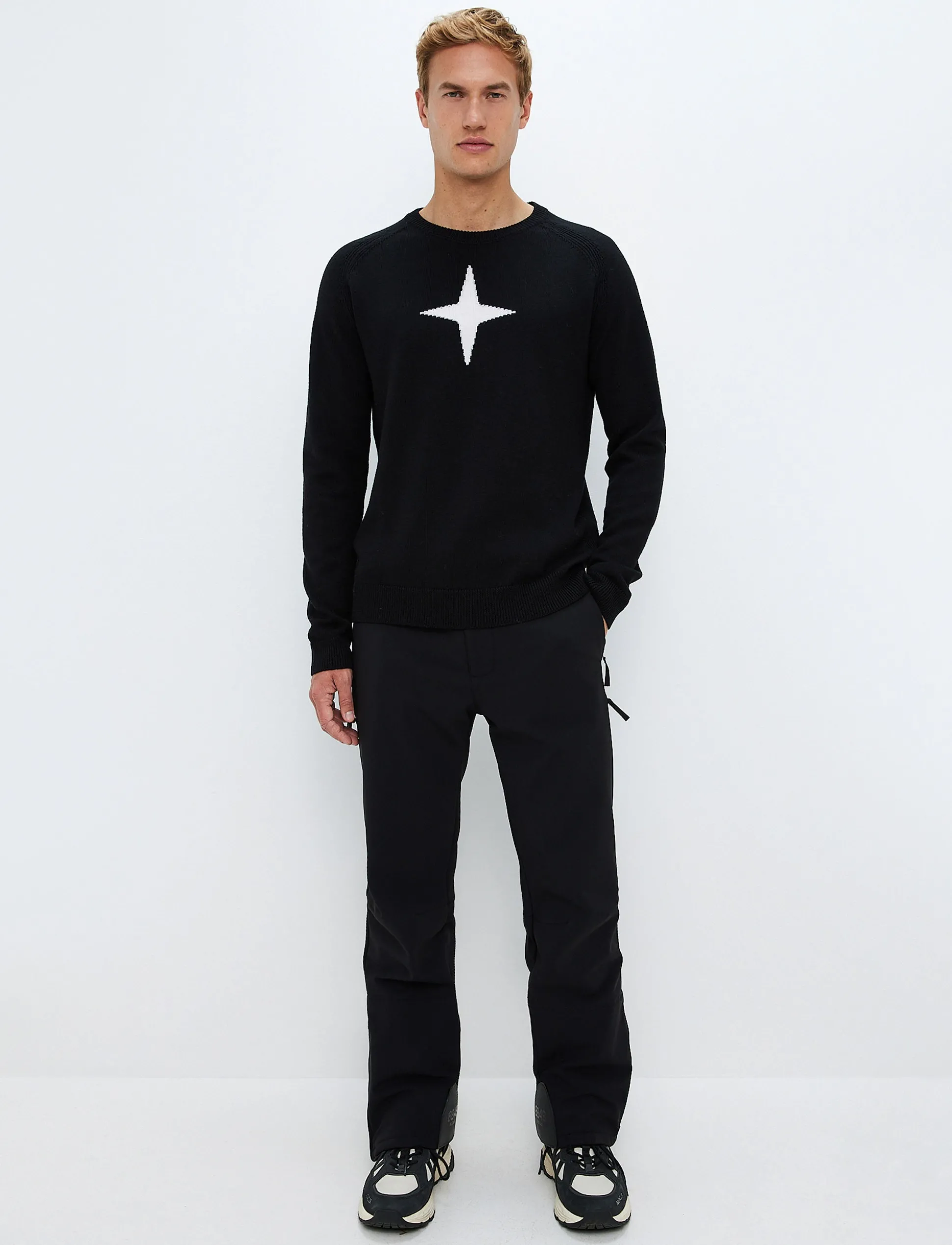 8848 Altitude Star Merino Sweat - Black Store
